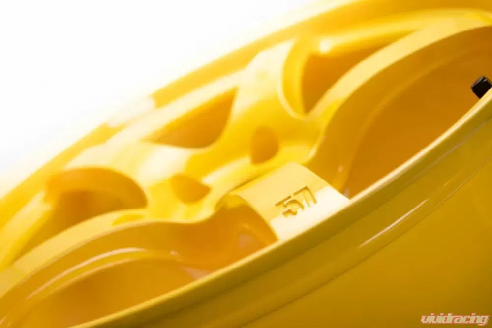 Gram Lights 57CR 2324 Limited 18X9.5+38 5-114.3 Mach Yellow Wheel