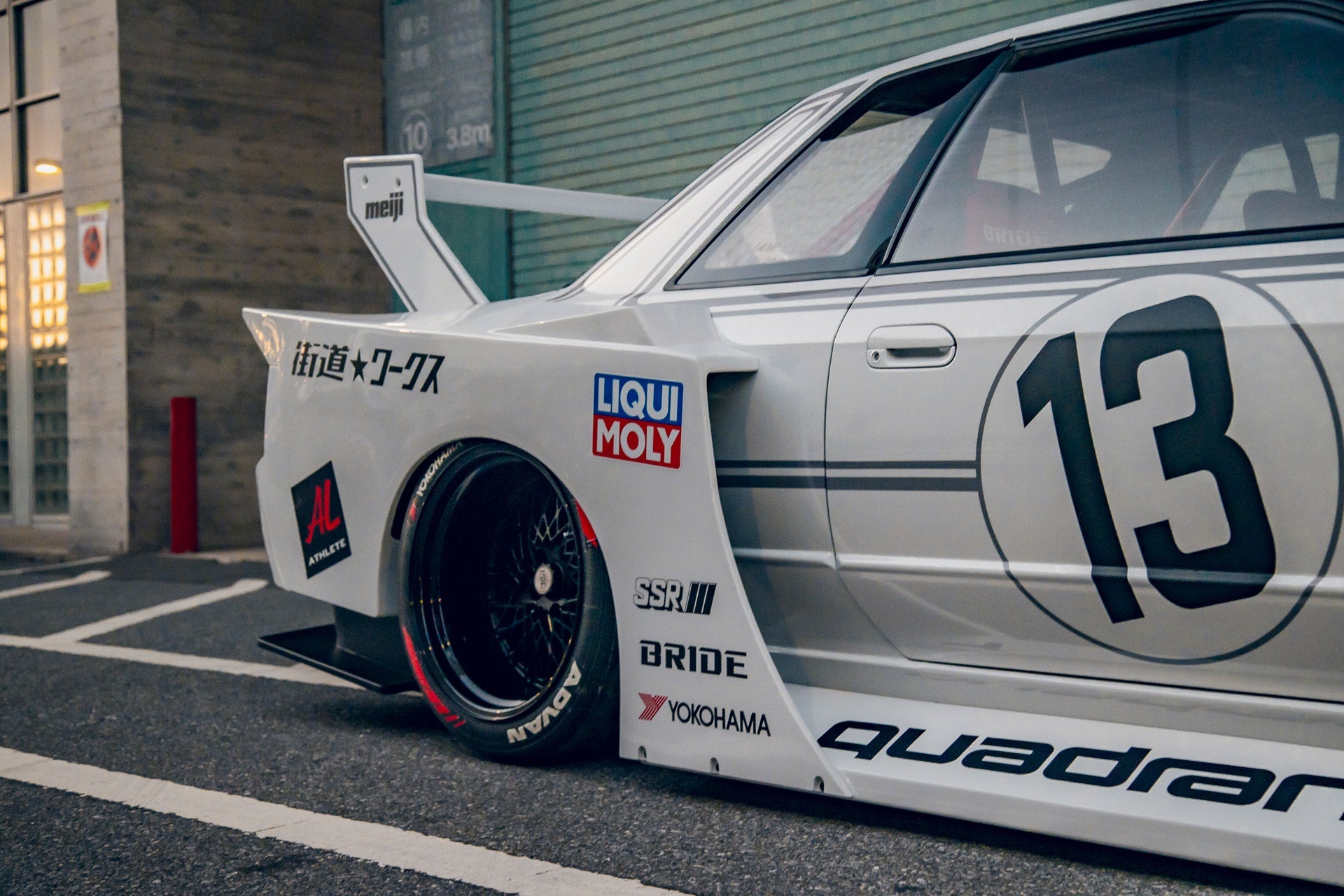 LB-KAIDO WORKS NISSAN R32 SKYLINE (FRP)