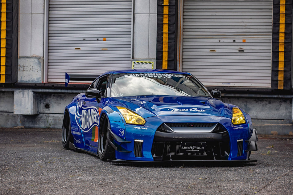 LB-WORKS NISSAN GT-R R35 Type 2 Wide Body Kit