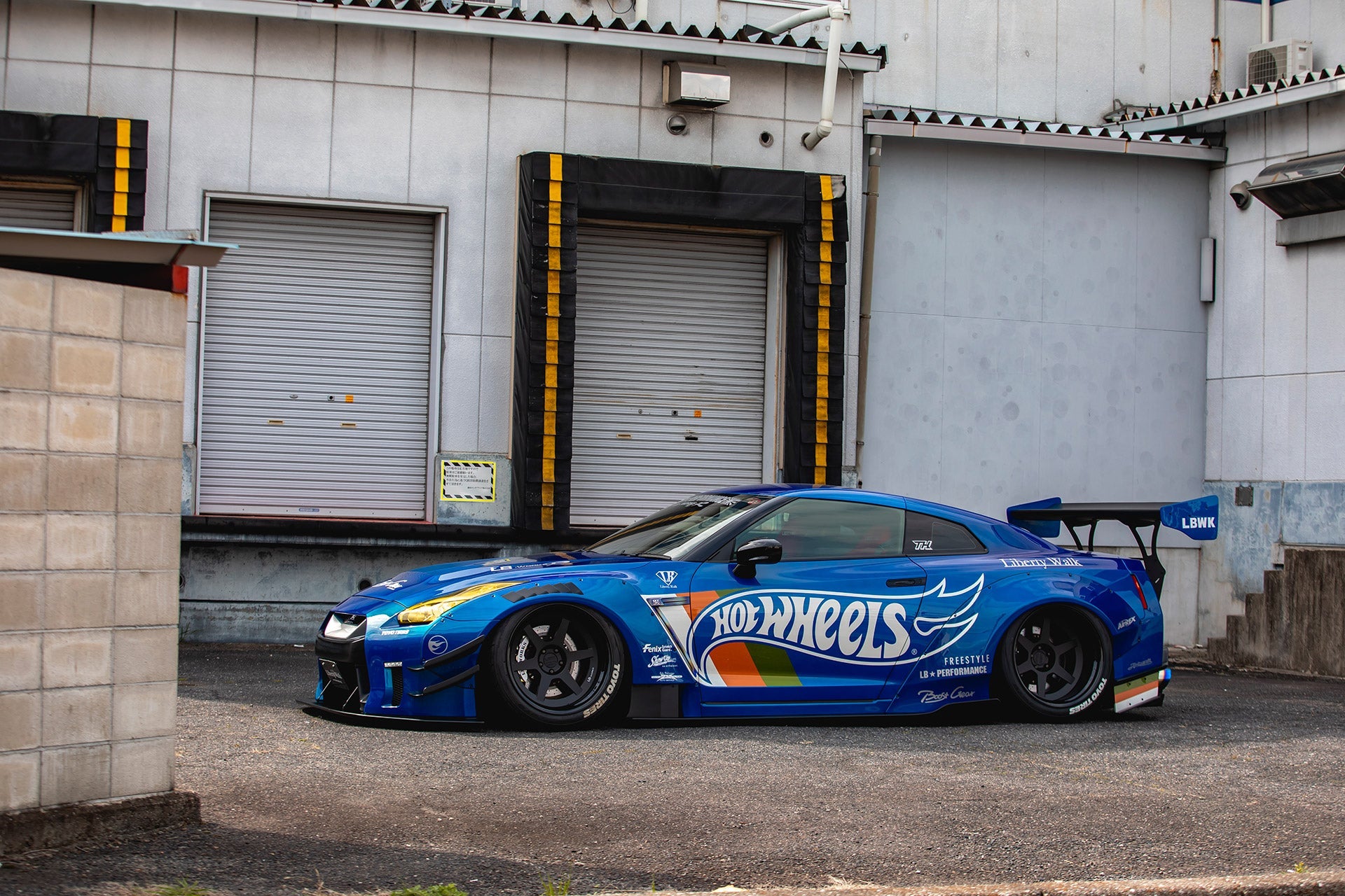 LIBERTYWALK LB★Works Nissan GT-R R35 LB☆WORKS Nissan GT-R R35 Version 3 Chassis Mounted Wing