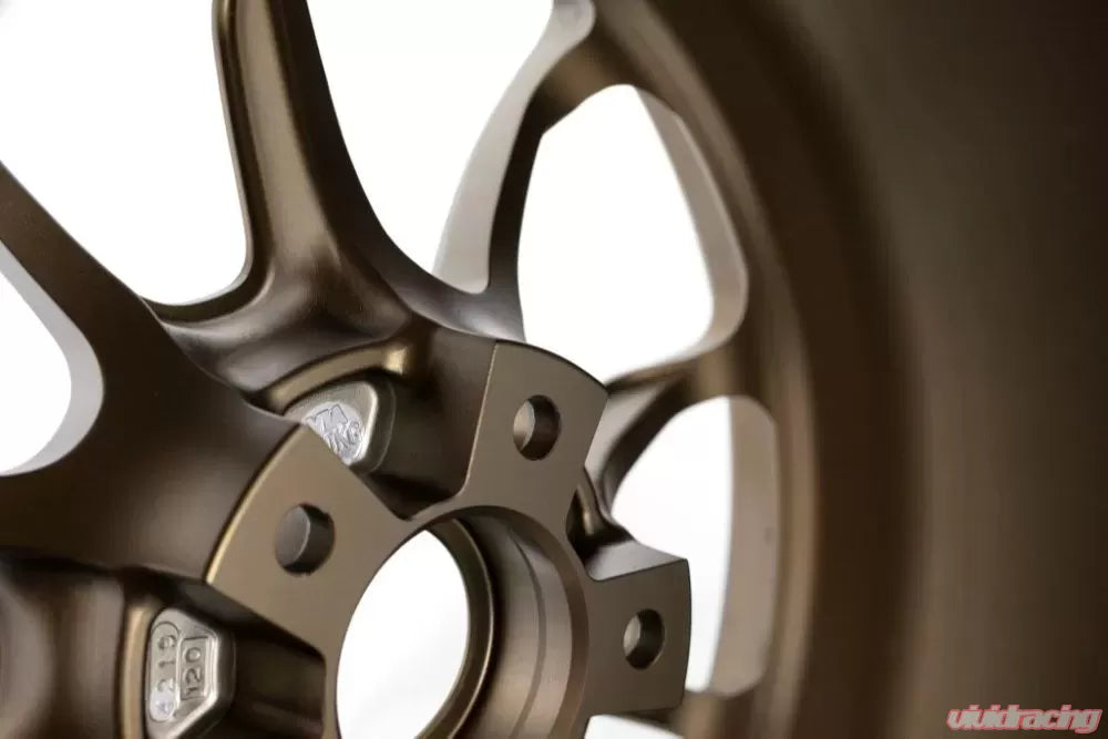 Volk Racing ZE40 18X11.0+15 5-114.3 Bronze Wheel