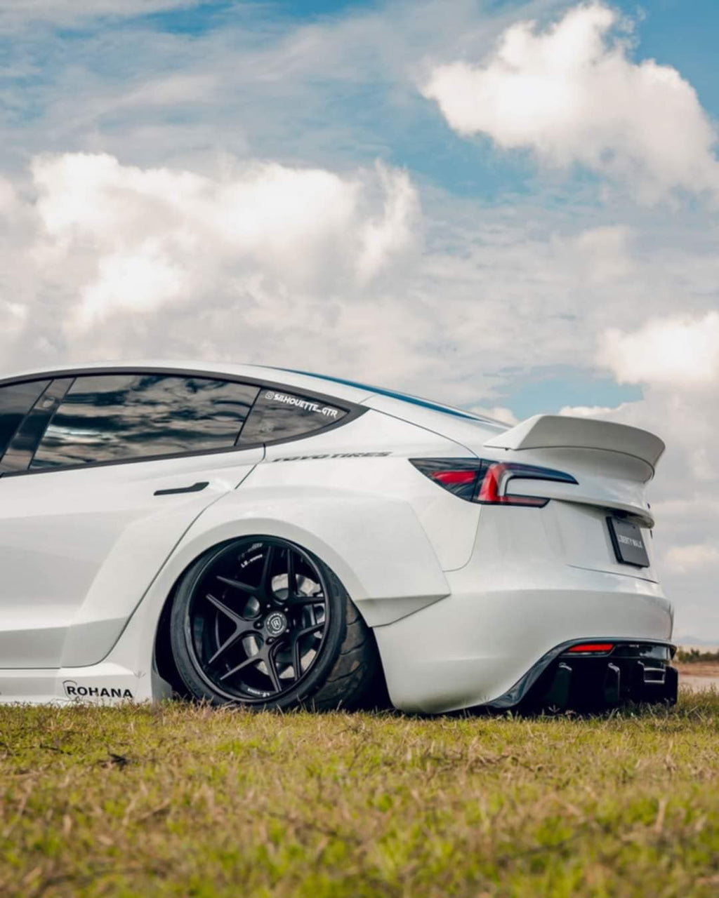 LB-E-WORKS TESLA Model 3 - REWRK Collective